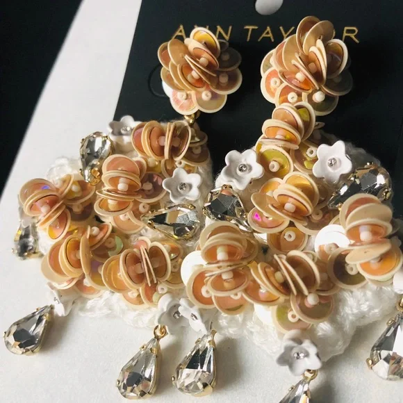 Ann Taylor Earrings NWT - Picture 5 of 6